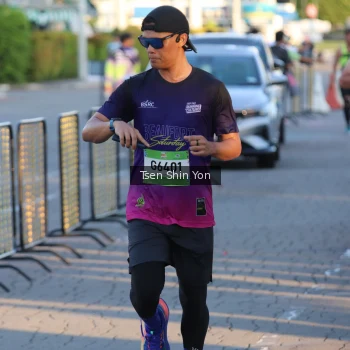 Runner Photo 1523485