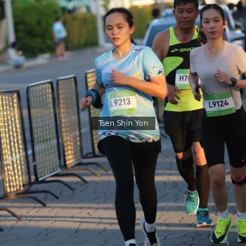 Runner Photo 1523594
