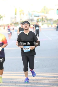 Runner Photo 1523853
