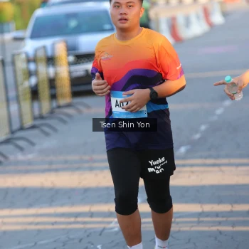 Runner Photo 1523874