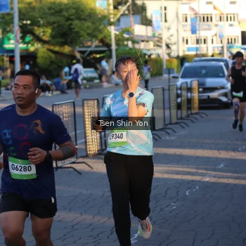 Runner Photo 1524034