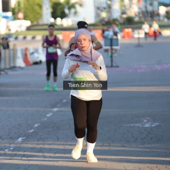 Runner Photo 1524246