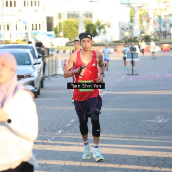 Runner Photo 1524275