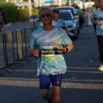 Runner Photo 1524343