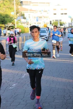 Runner Photo 1524602