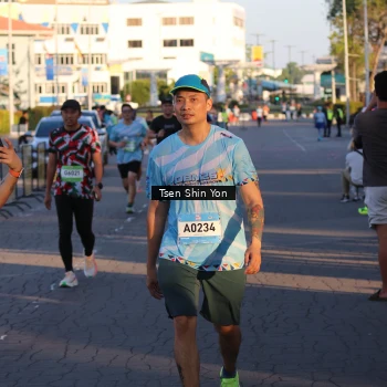 Runner Photo 1524686