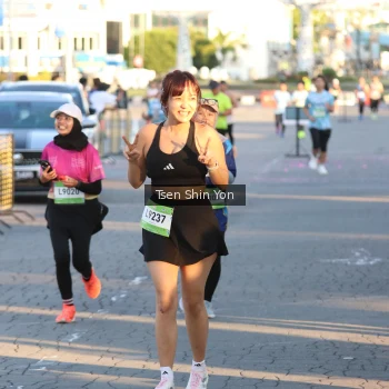 Runner Photo 1524871