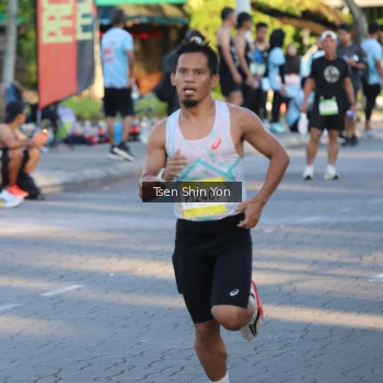 Runner Photo 1525136