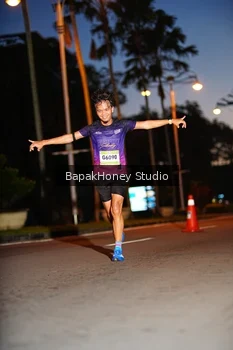 Runner Photo 1526768