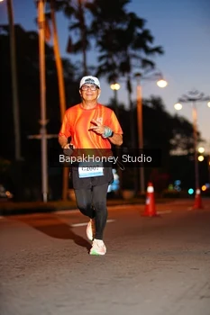 Runner Photo 1526781