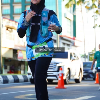 Runner Photo 1526789