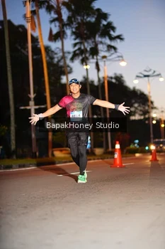 Runner Photo 1526830