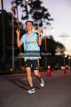 Runner Photo 1526901