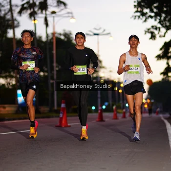 Runner Photo 1526917