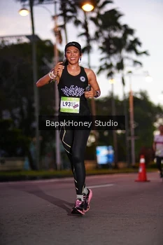 Runner Photo 1526944