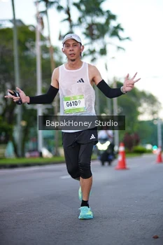Runner Photo 1527162