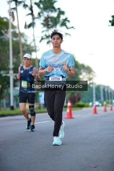 Runner Photo 1527193