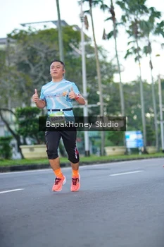 Runner Photo 1527203