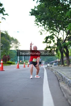 Runner Photo 1527220