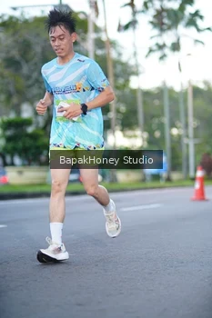 Runner Photo 1527228