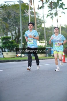 Runner Photo 1527229