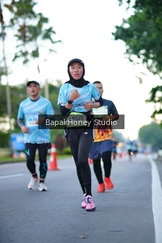 Runner Photo 1527237