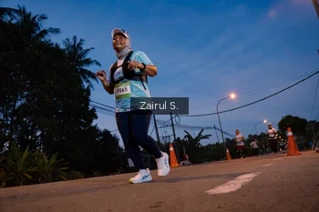 Runner Photo 1528672