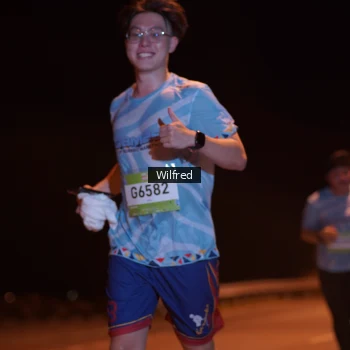 Runner Photo 1528680