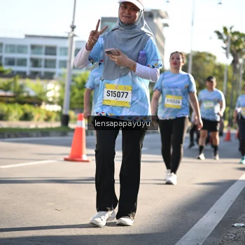 Runner Photo 1528752