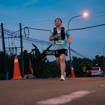 Runner Photo 1528754