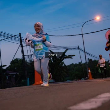 Runner Photo 1528824