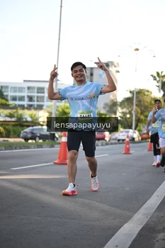 Runner Photo 1529156