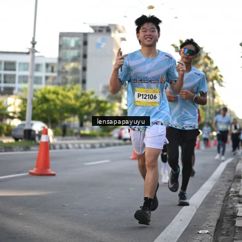 Runner Photo 1529178