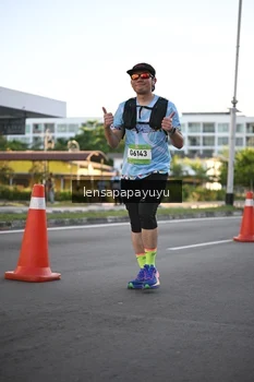 Runner Photo 1529221