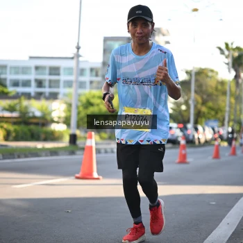 Runner Photo 1529312