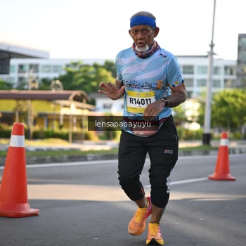 Runner Photo 1529324