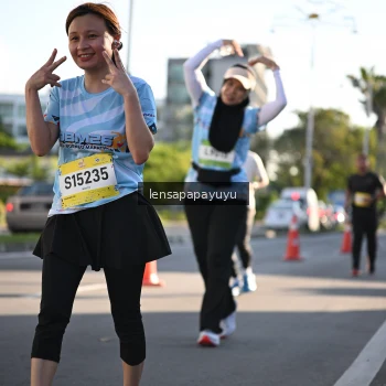 Runner Photo 1529496