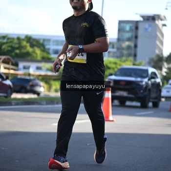 Runner Photo 1529532