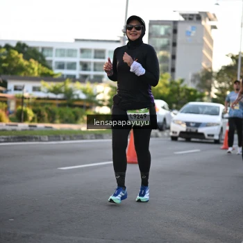 Runner Photo 1529533