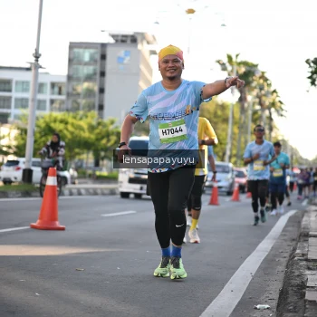 Runner Photo 1529536