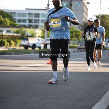 Runner Photo 1529540