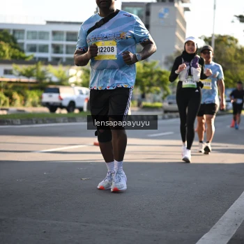 Runner Photo 1529543
