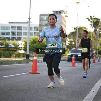 Runner Photo 1529605