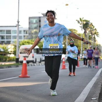 Runner Photo 1529674