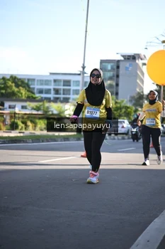 Runner Photo 1529713