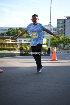 Runner Photo 1529813