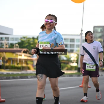 Runner Photo 1529998