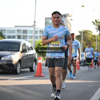 Runner Photo 1530082