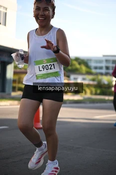 Runner Photo 1530108