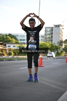 Runner Photo 1530110